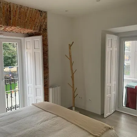 Moderno Y Luminoso Apto En La Bahia De