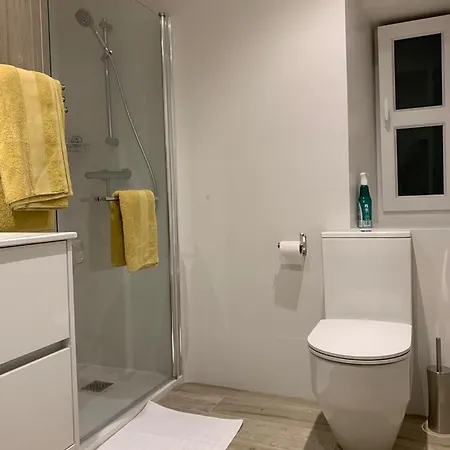 Moderno Y Luminoso Apto En La Bahia De Apartament