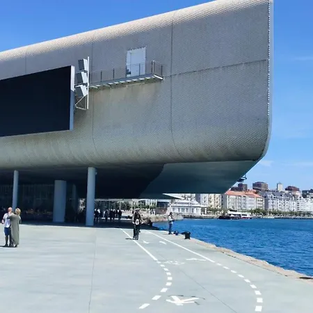 Moderno Y Luminoso Apto En La Bahia De Apartament