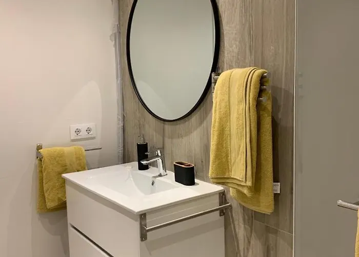 Moderno Y Luminoso Apto En La Bahia De *