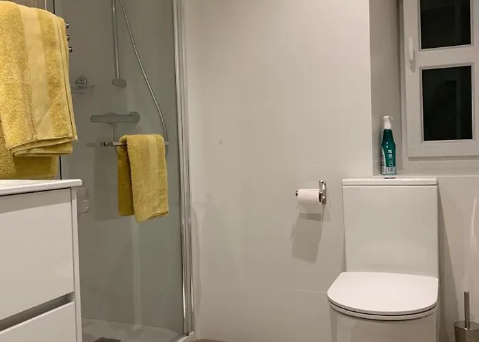 Moderno Y Luminoso Apto En La Bahia De Apartmán